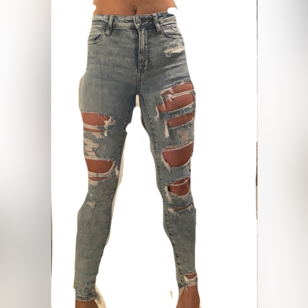 American eagle ripped skinny jeans